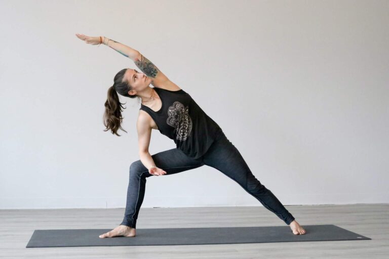 This 5-Minute Trick Helps You Feel Energized, Even When It's Cold & Dark Outside